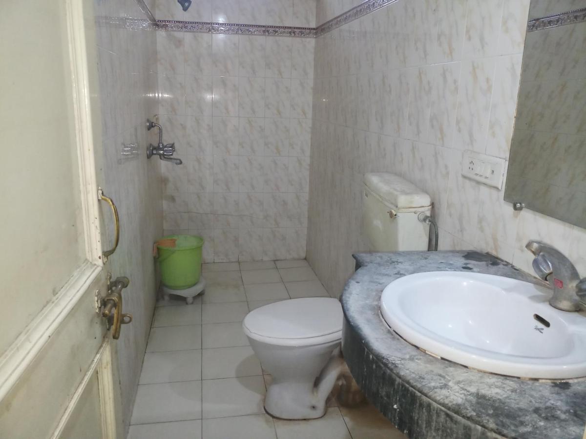 فندق Mrignayani قاليور المظهر الخارجي الصورة